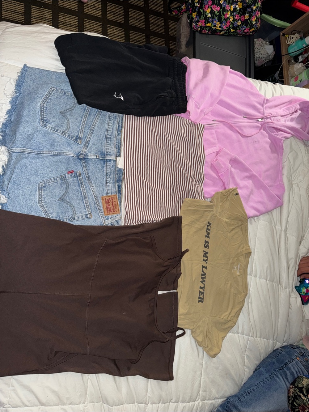 NAME BRAND 6 PC LOT L/XL Levi’s 34 waist. 🩵